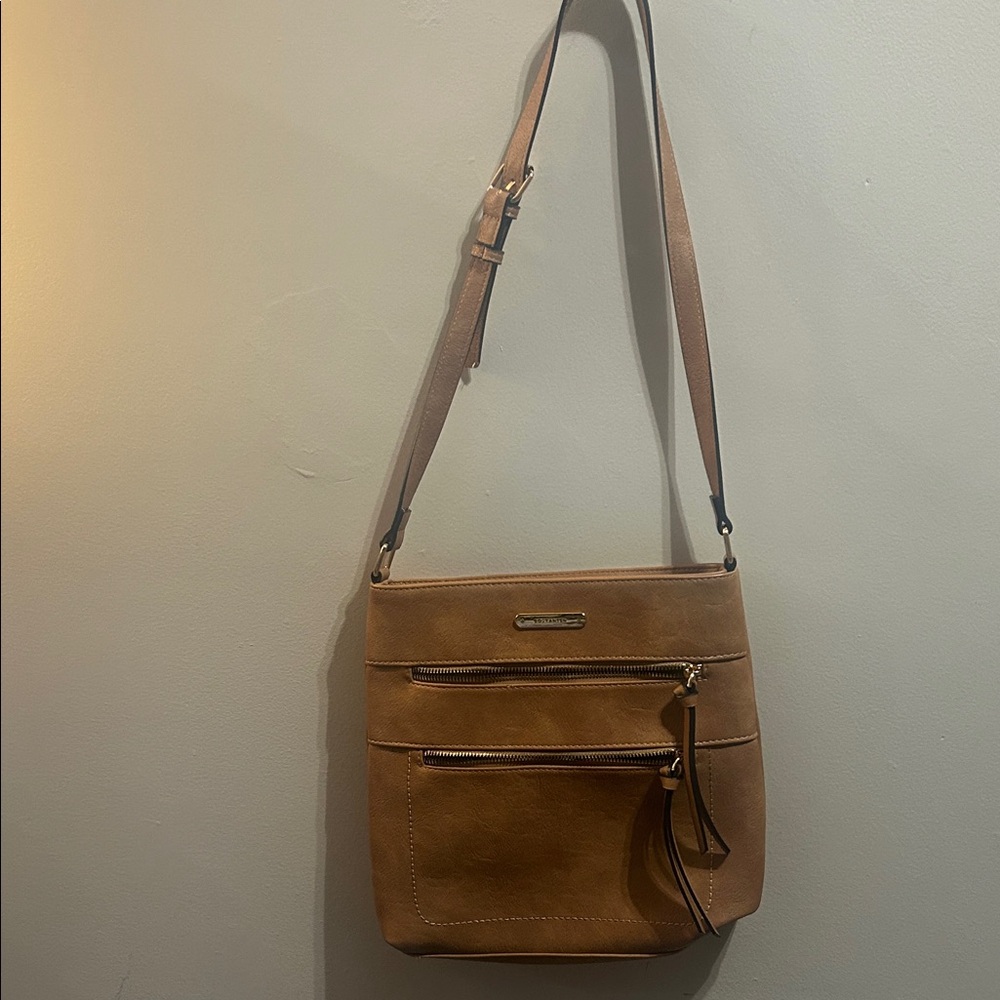 Bostonian Tan Shoulder Bag with Zipper Accents
